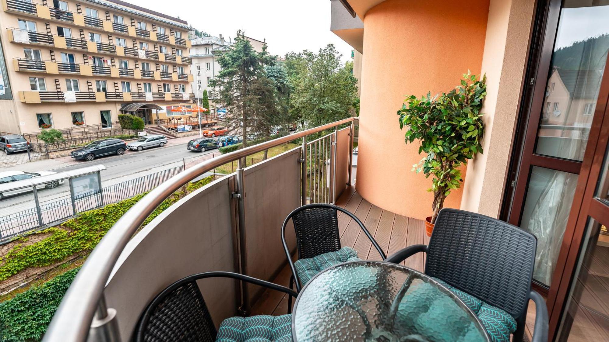 Apartamenty Sun & Snow Centrum Krynica Zdroj Luaran gambar